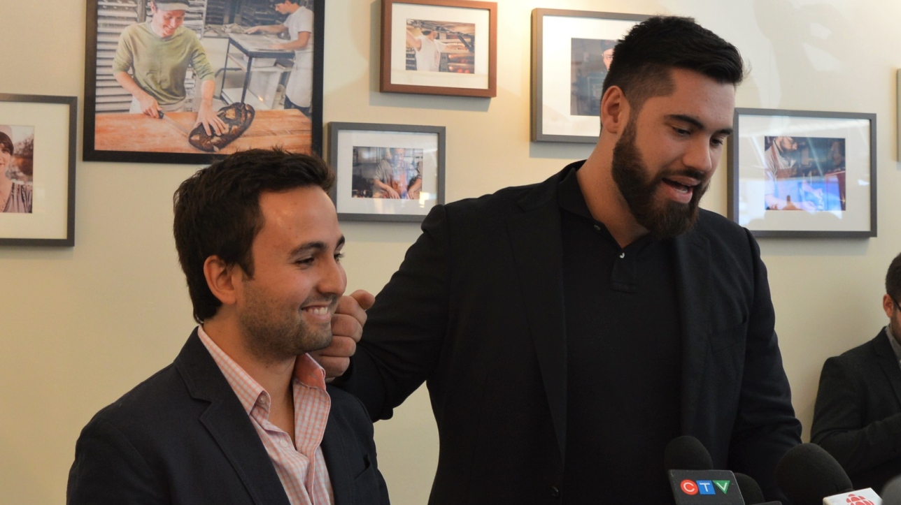 Un autre client de Sasha Ghavami signe dans la NFL