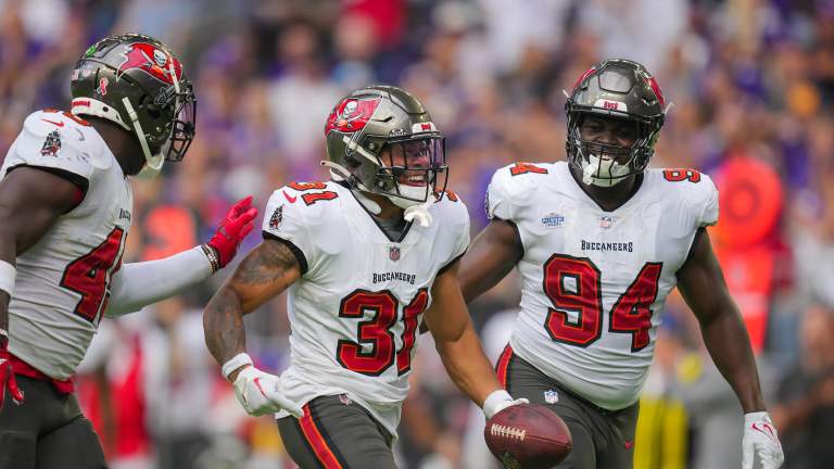 Les Buccaneers octroient un contrat historique à Antoine Winfield Jr.