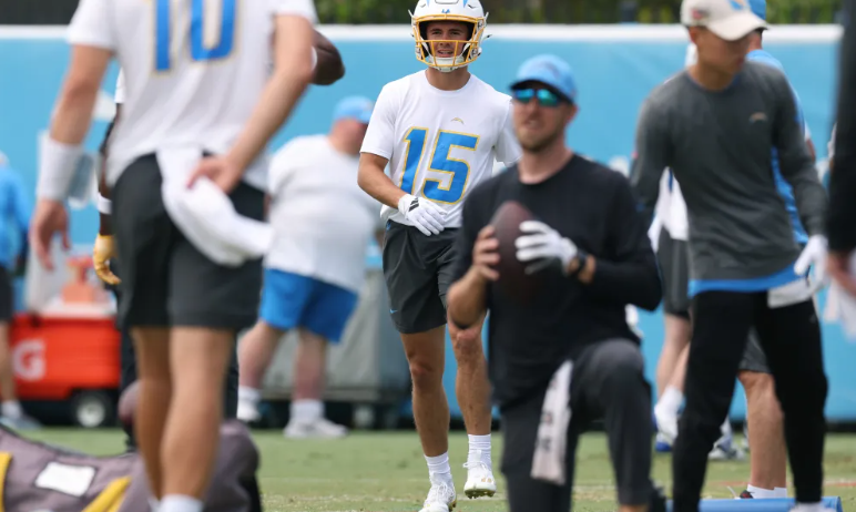 Propos révélateur du quart Justin Herbert envers la recrue Ladd McConkey