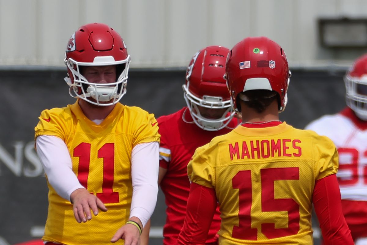 Un nouveau rôle qui emballe et motive le quart Carson Wentz avec les Chiefs