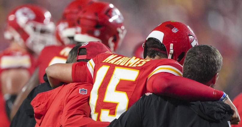 Patrick Mahomes brise le silence sur sa blessure à la cheville