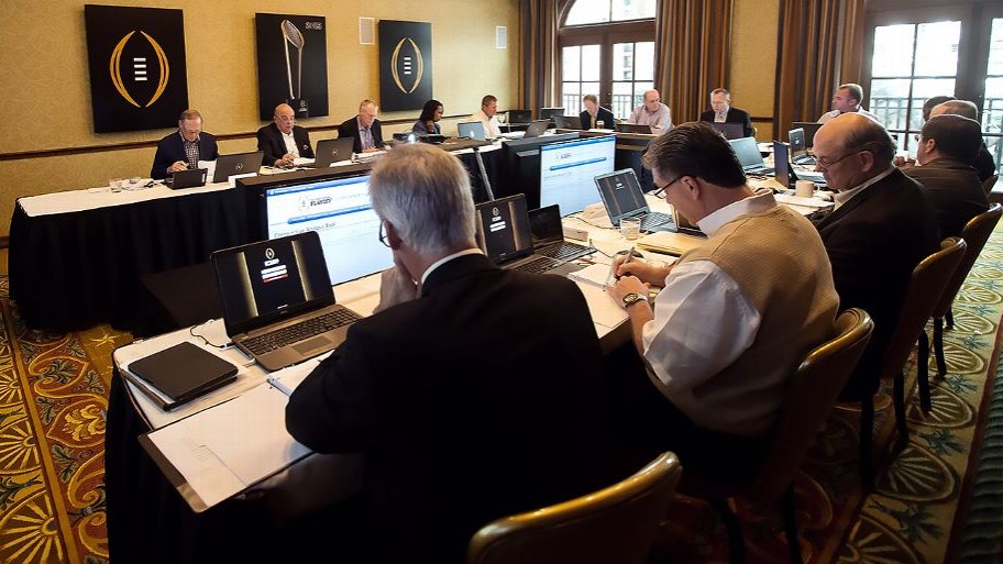 Une rare stabilité du Comité dans le classement des équipes éliminatoires de la NCAA