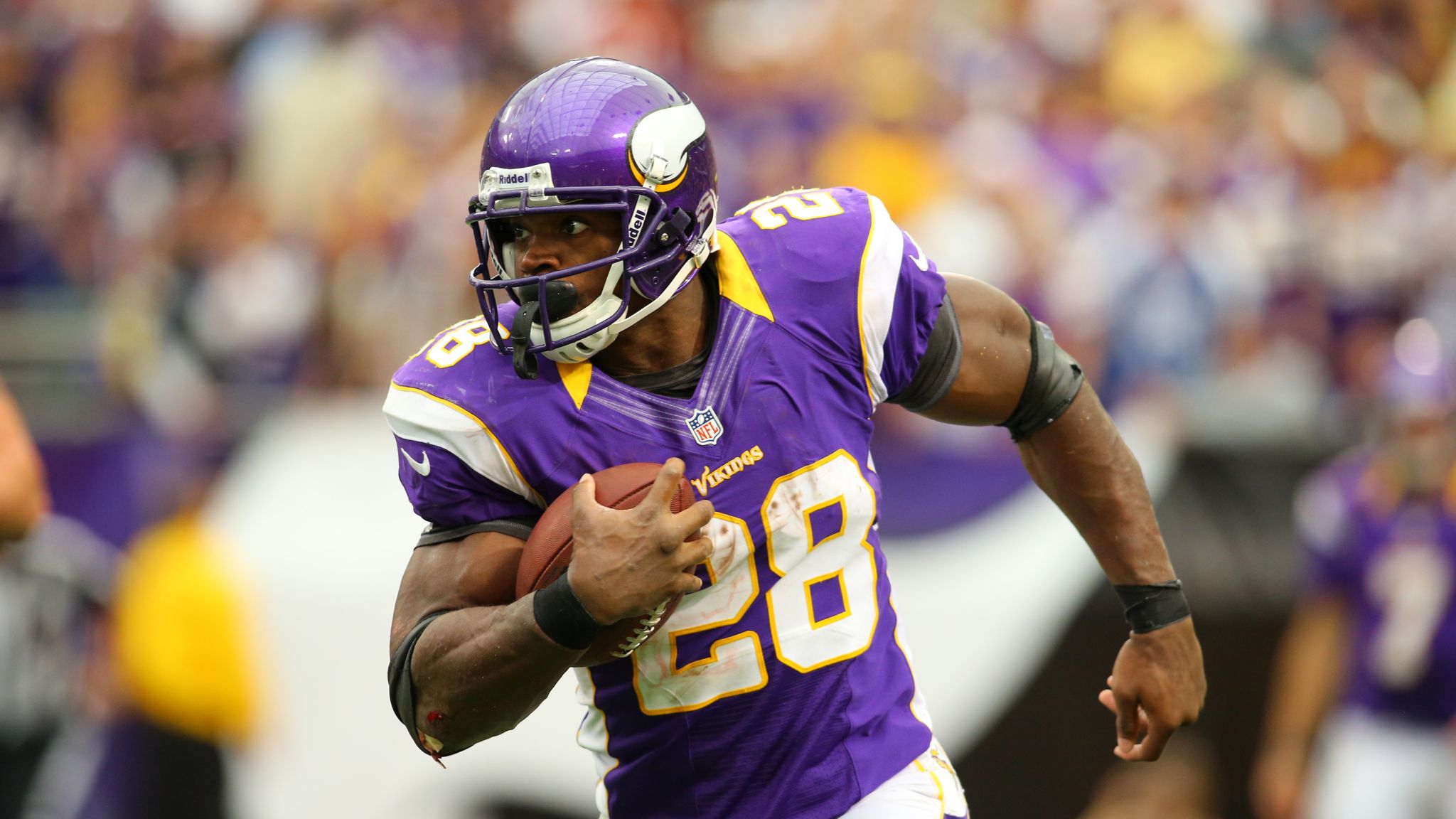 Un mandat d’arrêt a été émis contre l’ex-porteur étoile Adrian Peterson