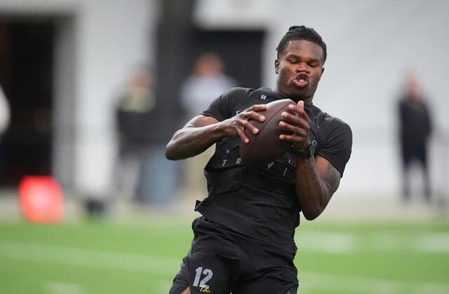 Démonstration majeure de Travis Hunter devant les équipes de la NFL