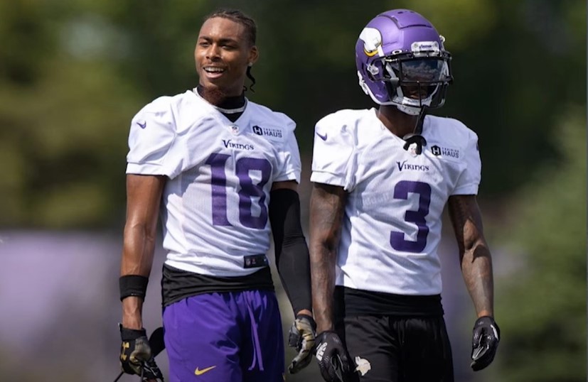 Un receveur des Vikings est suspendu en début de saison